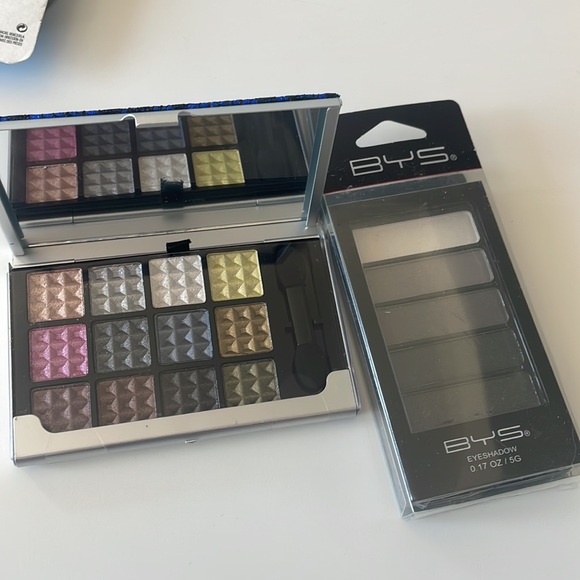 Eye Makeup Value Bundle Kit - Eyeshadow Palettes, Mascara and Cream Shadow Stick - Picture 4 of 6